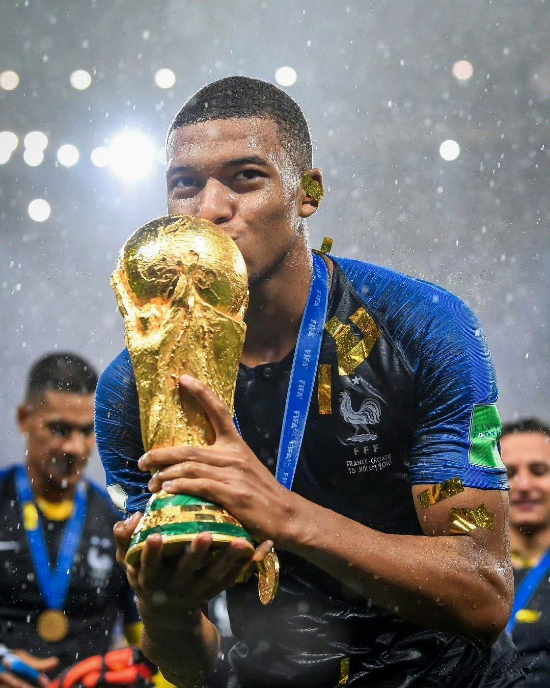 赛地聚焦:社区盾今晚热度飙升,皇家马德里官宣签约,震撼外界,年轻球员得到机会的简单介绍 赛地聚焦:社区盾今晚热度飙升,皇家马德里官宣签约,震撼外界,年轻球员得到机会的简单介绍