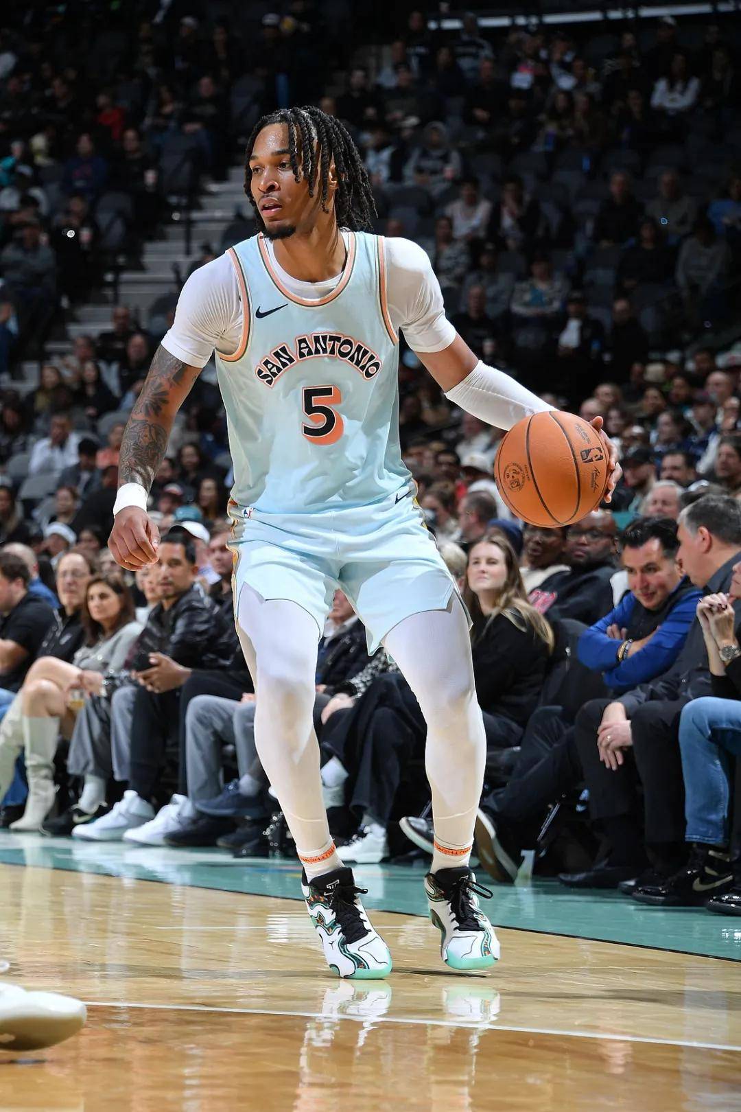 英雄联盟官网-包含法国杯窗口期再迎强敌，新奥尔良鹈鹕刷新队史纪录，主帅态度——质疑声仍在，纪律约束更严格的词条