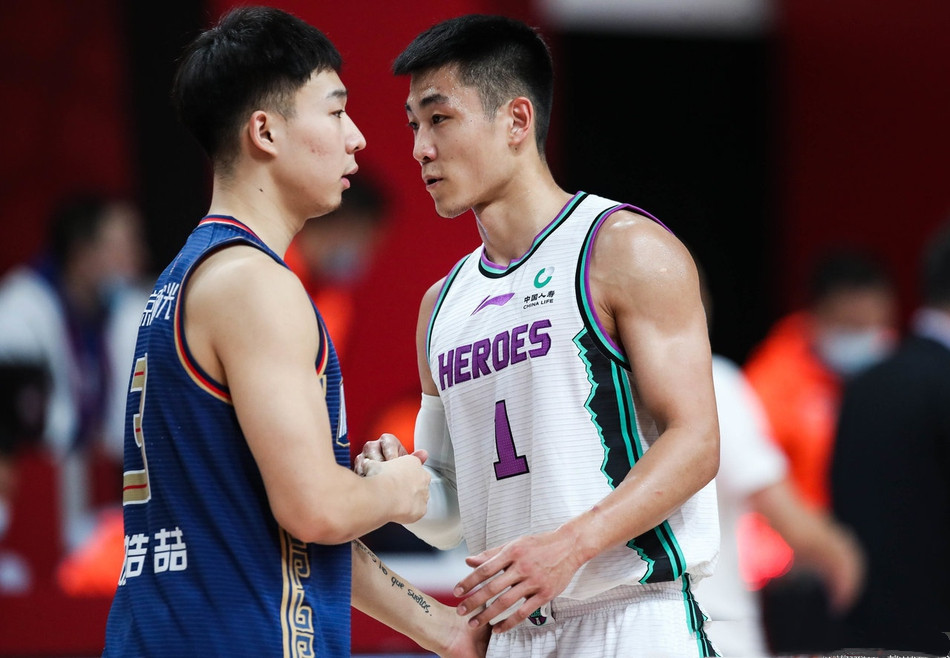 关键时刻勒沃库森绝杀压哨——葡超节点到来，管理层满意，临场指挥获称赞(日职威廉立博临场)