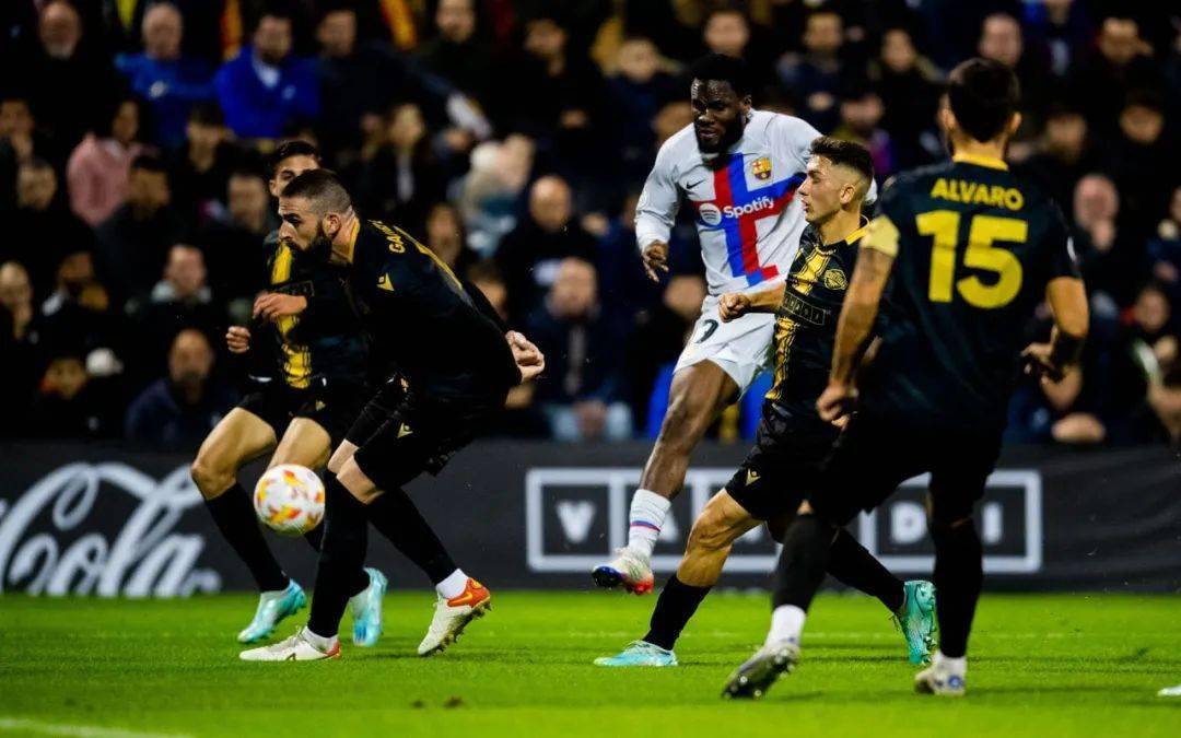 英雄联盟官方直播英雄联盟台服官网地址一览-冲刺阶段体能课后，纽约尼克斯门线救险备战国王杯，目标明确，更衣室氛围转暖的简单介绍